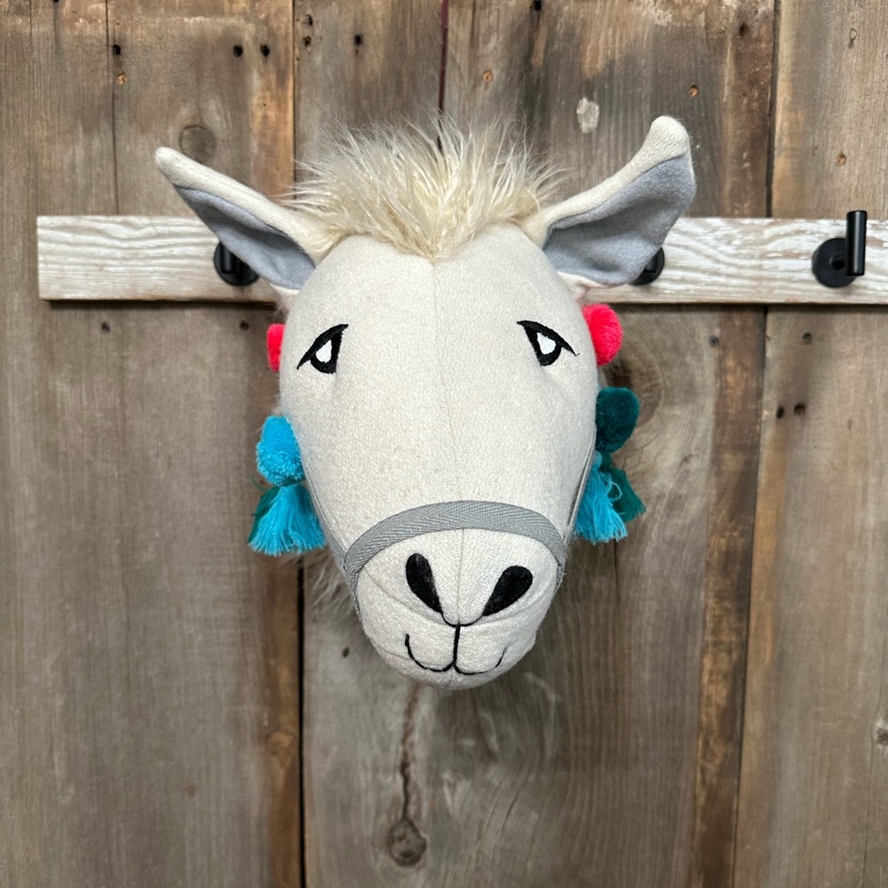Pillowfort Llama Head Plush Stuffed Wall Mount Art Animal Decor